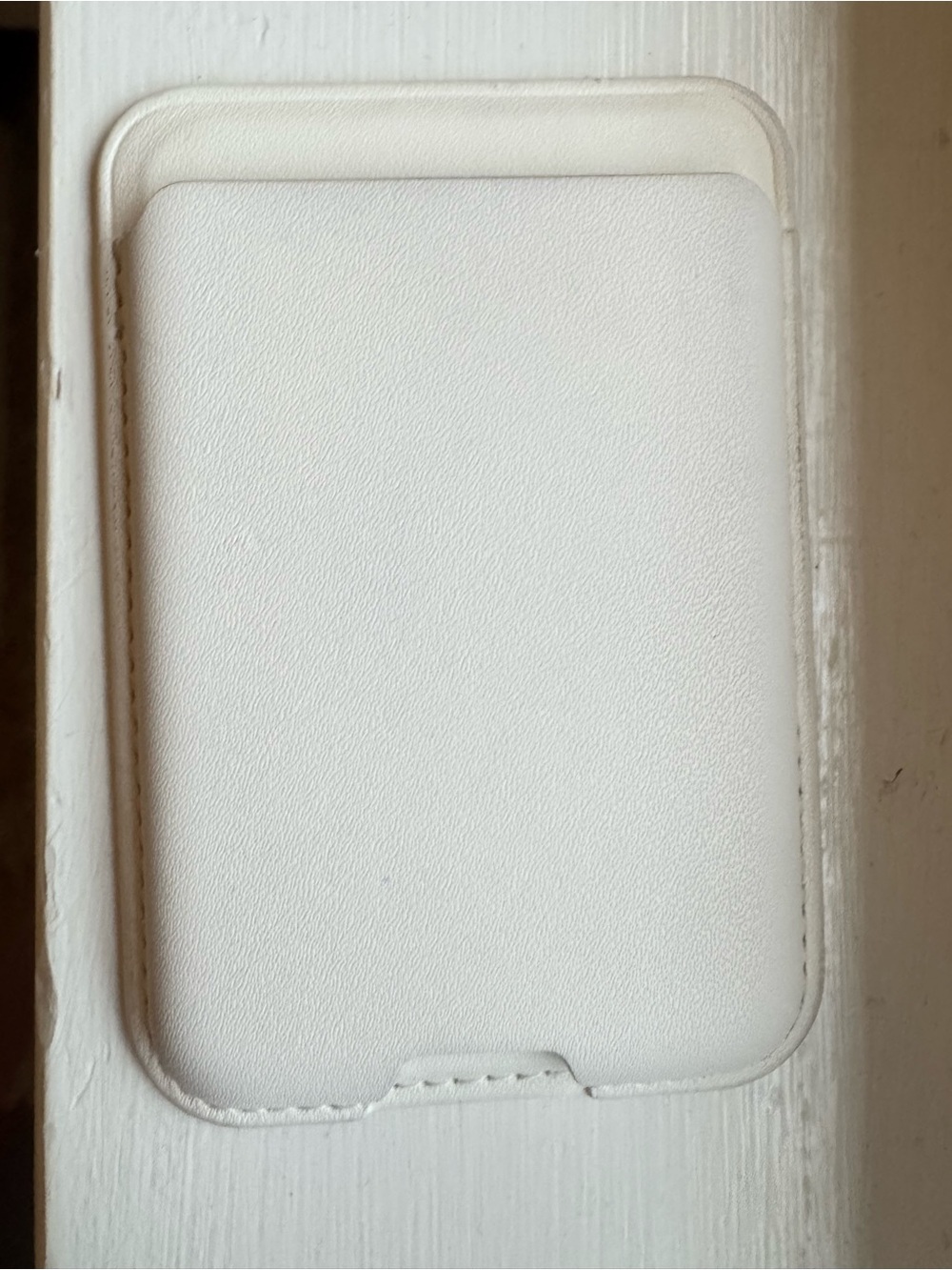 Amazon White Magnetic Leather Card Wallet